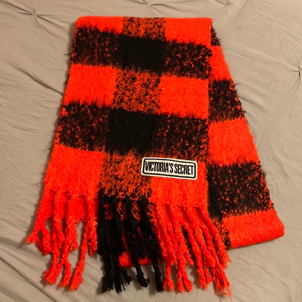 Victoria Secret scarf